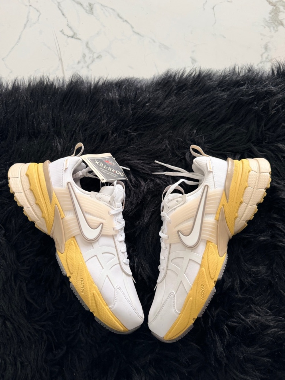 Nike V2K RUN GTX - Picture 8 of 11